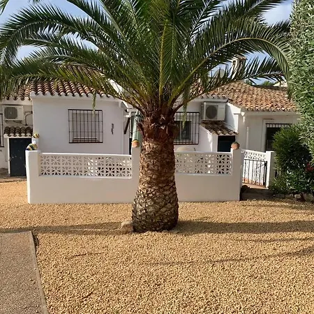 Charming 3 Bedroom Located In Moraira. Villa Teulada